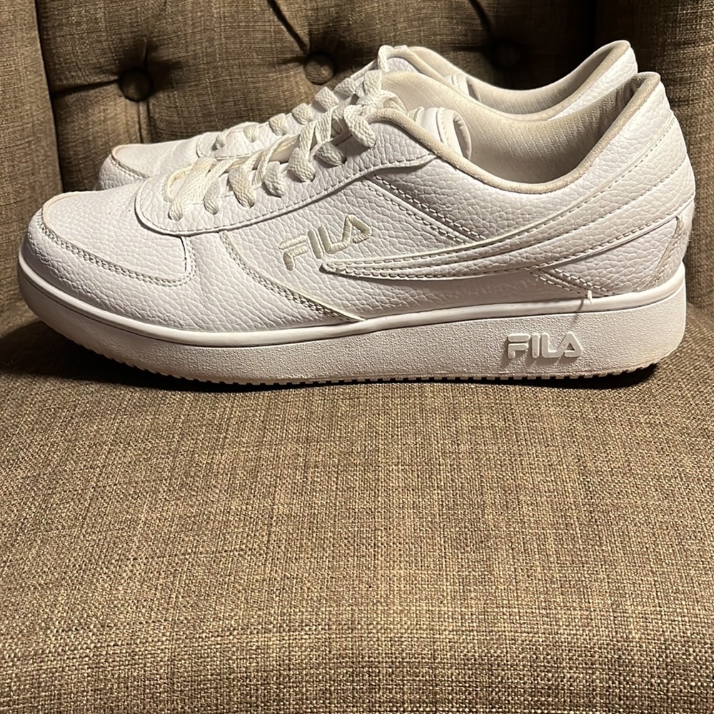 Fila men's White Sneakers size 10 - Picture 4 of 9